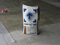 быстросохнущий цемент(5см-1 сутки)
